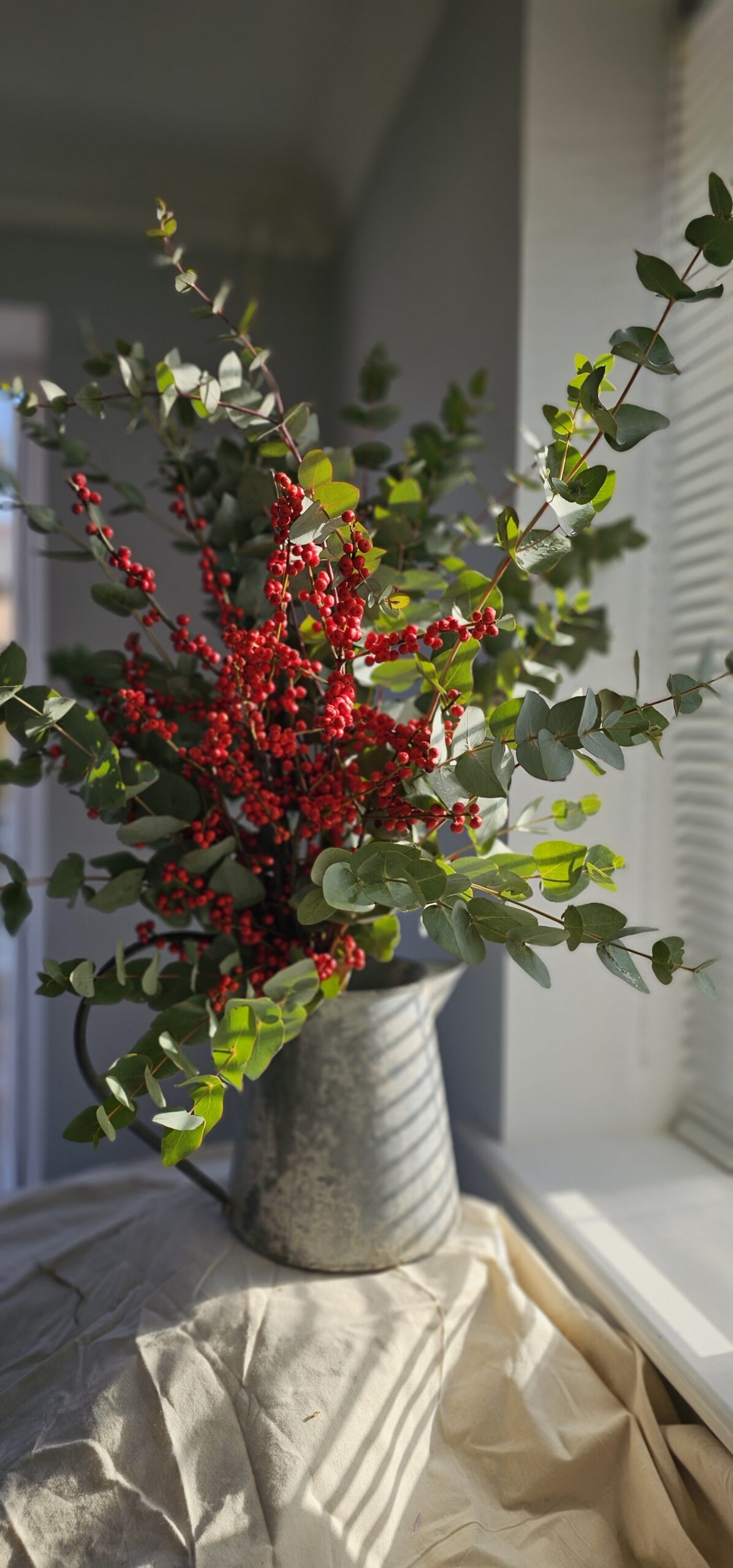 Merry Berry Christmas bouquet