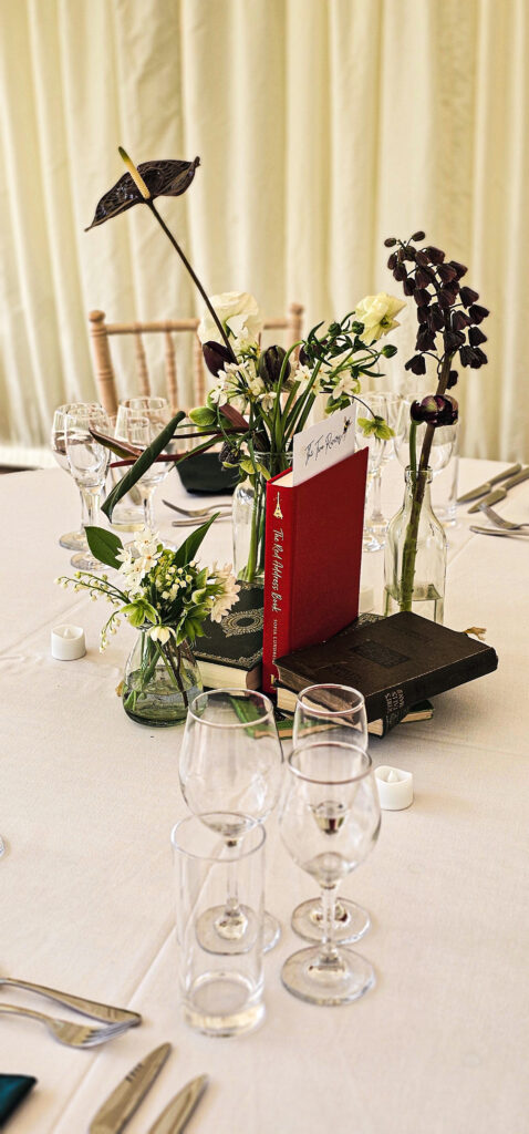 Wedding table decor: Spring